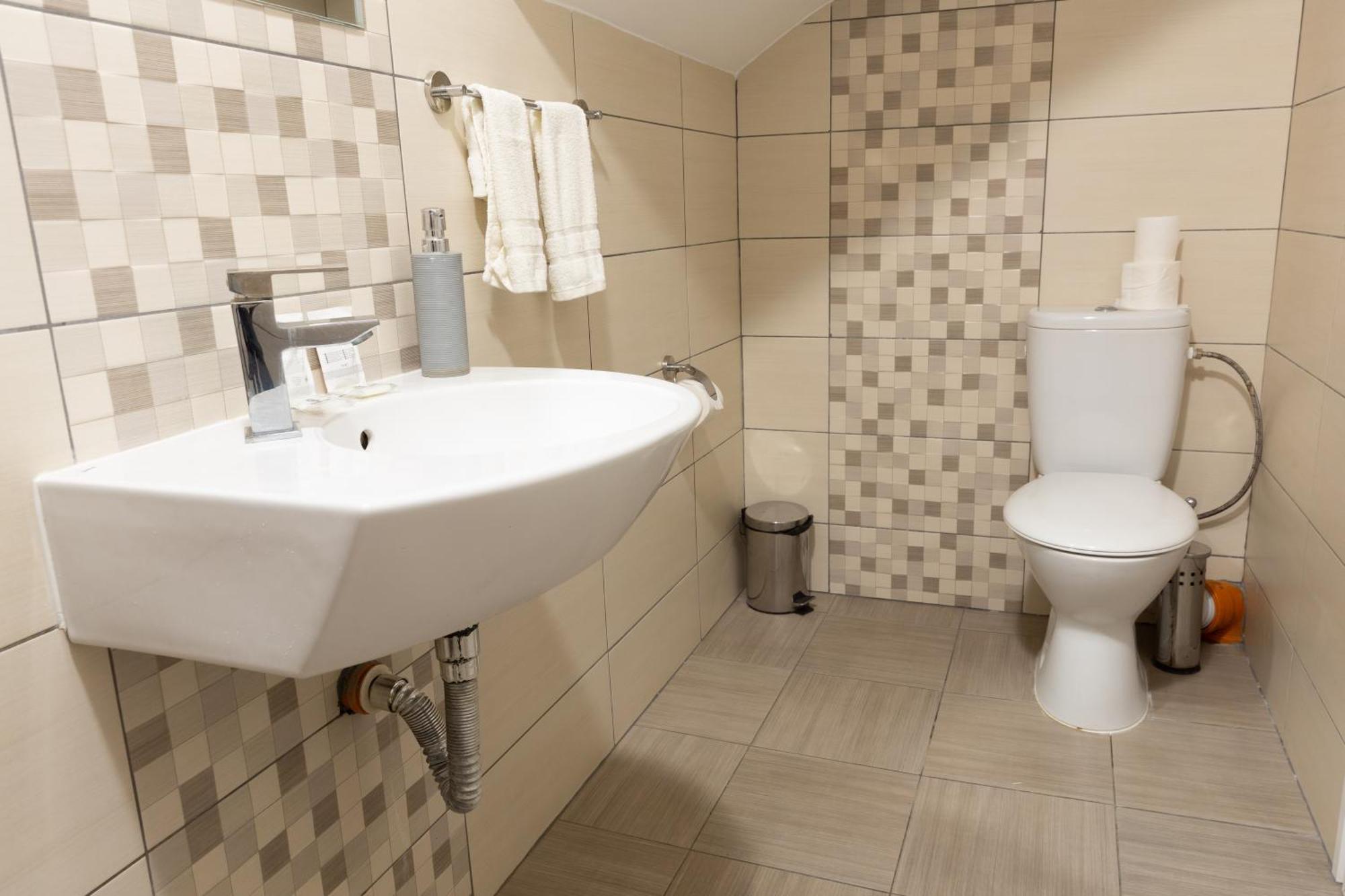 La Piazza Hotel Shumen Bagian luar foto