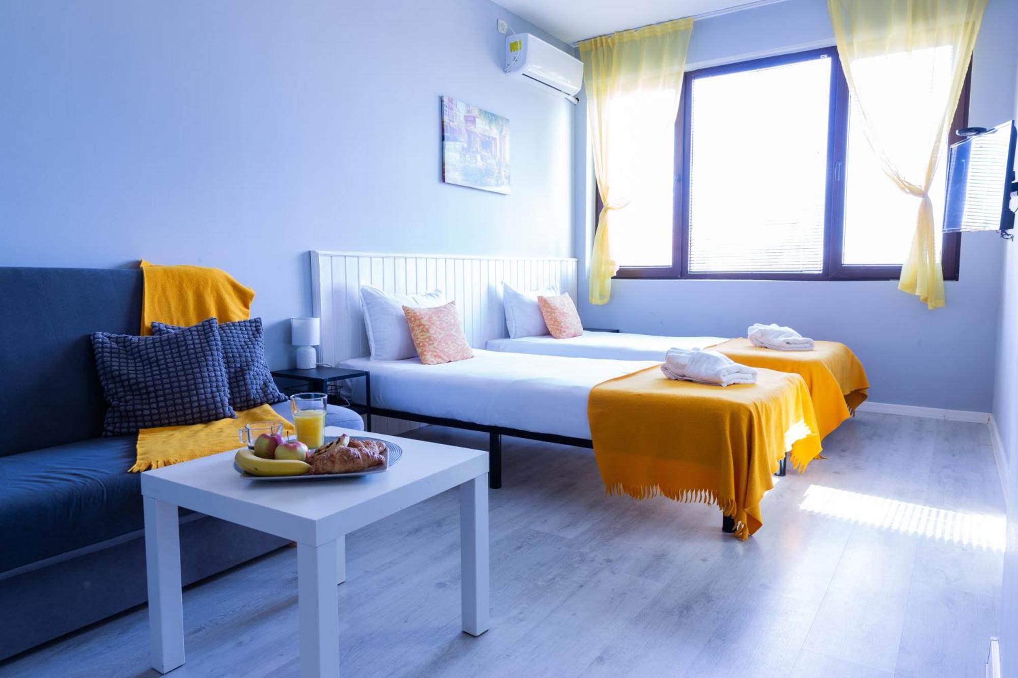 La Piazza Hotel Shumen Bagian luar foto