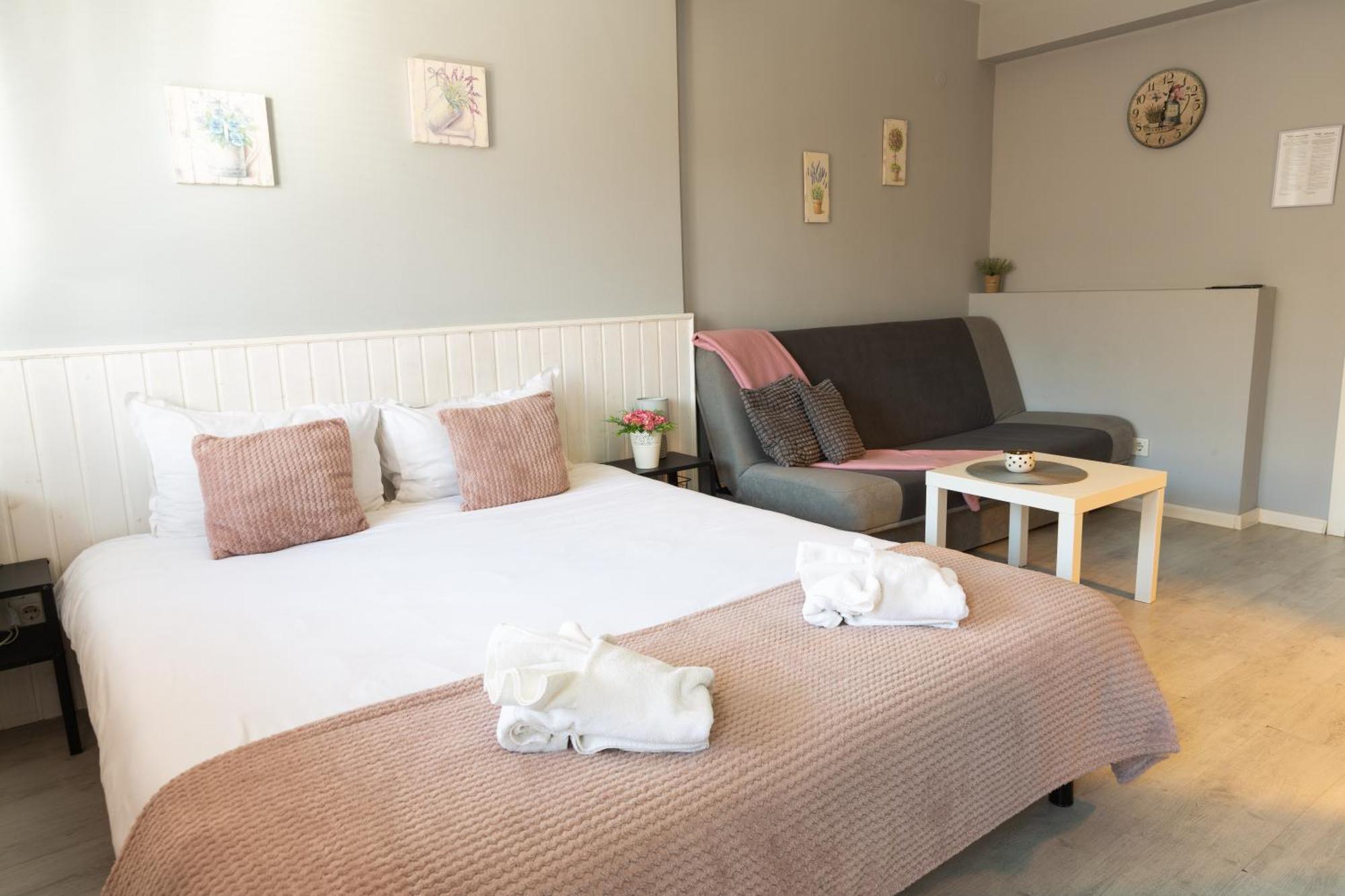 La Piazza Hotel Shumen Bagian luar foto